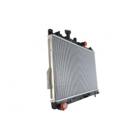 Радіатор охолодження двигуна Hyundai Matrix 1.6 МКПП (AVA) 2531017000, 2531017001