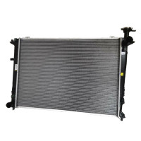 Радіатор охолодження двигуна Kia Sorento 10-15 2.4 МКПП (Nissens) 253102P500