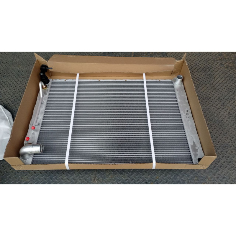 Радіатор охолодження двигуна Lexus RX 03-08 (Nissens) 1604120301