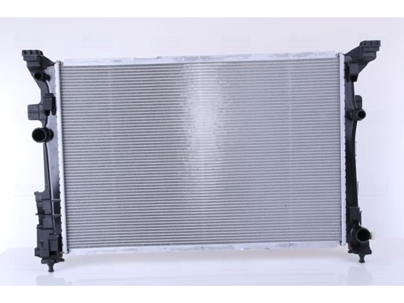 Радіатор охолодження двигуна Mercedes A-class W176, B-class W246, CLA C117, GLA X156, Infiniti Q30 (Signeda) A2465001303