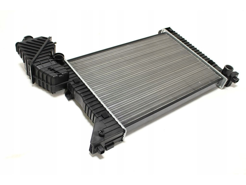 Радіатор охолодження двигуна Mercedes Sprinter W901-903 95-06 2.3 D (AVA) 9015001800