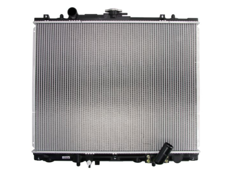 Радіатор охолодження двигуна Mitsubishi Pajero Sport 1 00-08, L200 96-05 2.5 TD (Koyorad) MR258668
