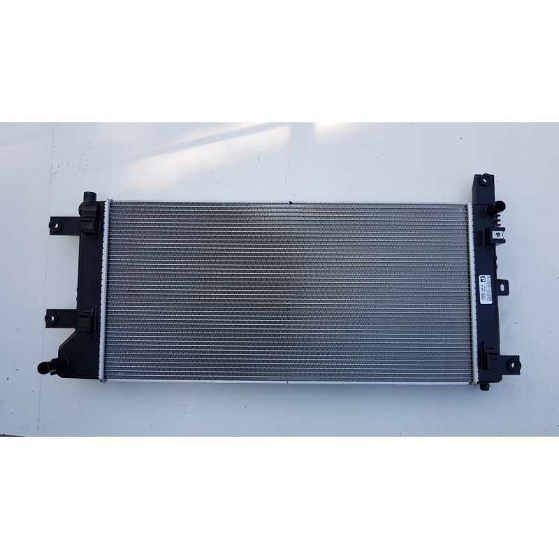 Радіатор охолодження двигуна Nissan Leaf 17- (FPS) 214105SH0A