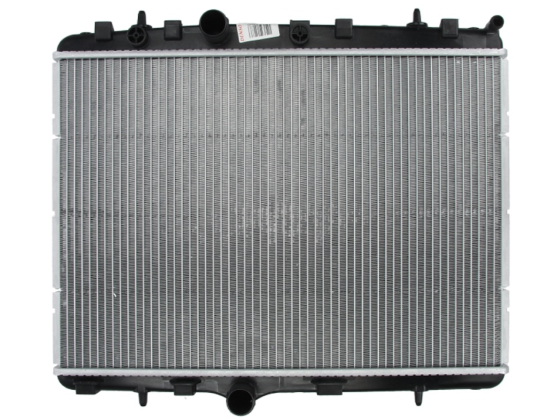 Радіатор охолодження двигуна Peugeot Partner, 3008, 307, 308, Citroen Berlingo, C4, C5, DS4, DS5 (Nissens) 1330F5