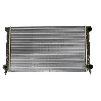 Радіатор охолодження двигуна VW Passat B3 1.6 / 1.8 16V (Китай) 353121253AB