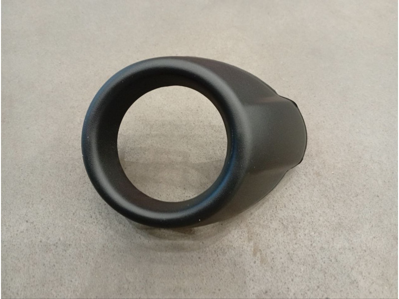 Рамка протитуманної фари ліва Ford Focus 3 11-14 (TP) чорна 1703891