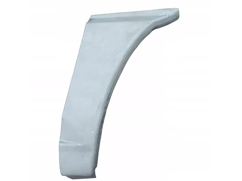 Ремчастина переднього крила права Nissan Terrano 2 93-03 (Польща)