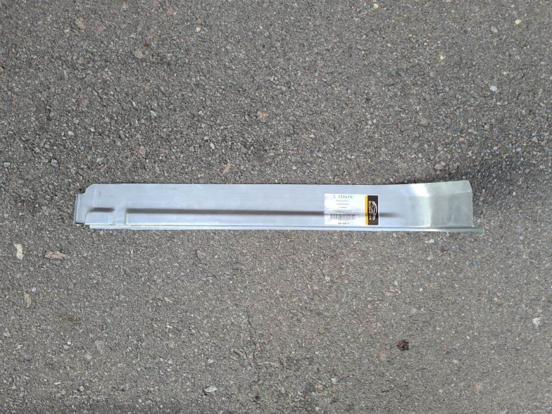 Ремчастина сходинки передня ліва Mercedes Sprinter W901-W903, VW LT II