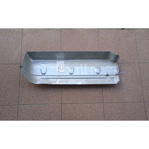 Ремчастина підніжки передня ліва Mercedes Sprinter W901 1995-2005, VW LT 1995-2006 (PL) 