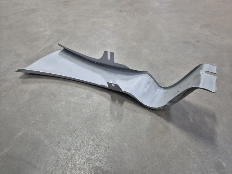 Ремчастина крила переднього права Skoda Octavia Tour 1997-2010 Polcar