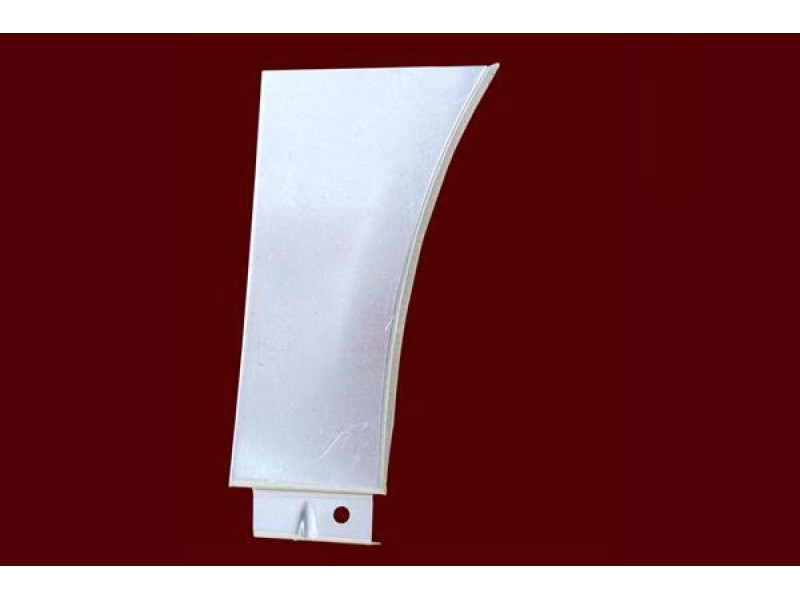 Ремчастина переднього крила права VW Passat B6 (Klok)