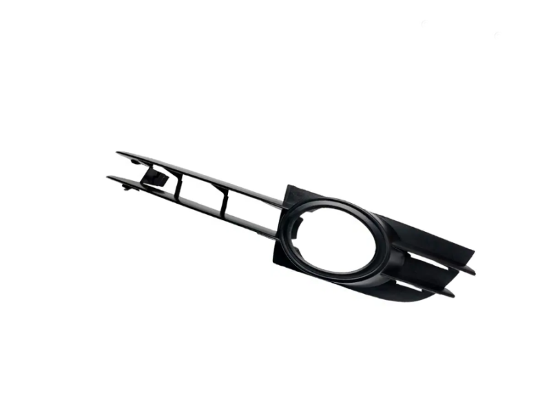 Решітка бампера ліва Audi A6 C6 05-08 дизель (LKQ) 4F080768101C