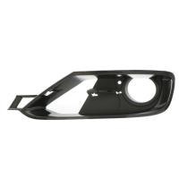 Решітка переднього бампера ліва BMW 3 F30 12-15 (LKQ) 51117300739