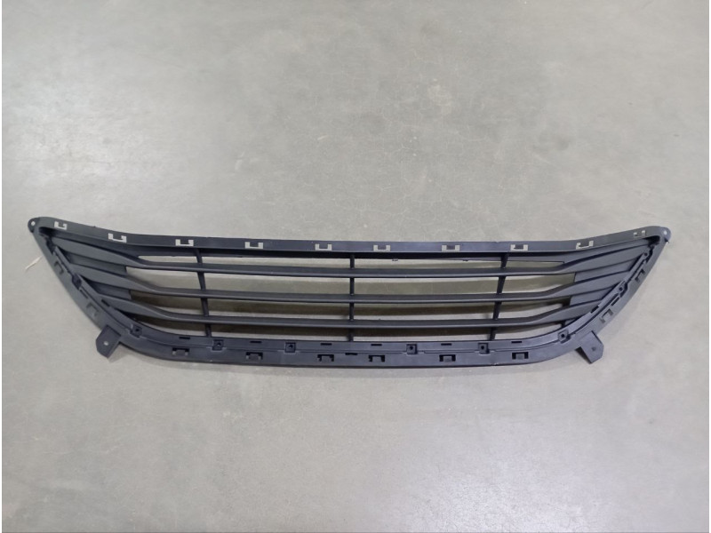 Решітка бампера Hyundai Elantra MD 11-14 (Китай) 865603X000