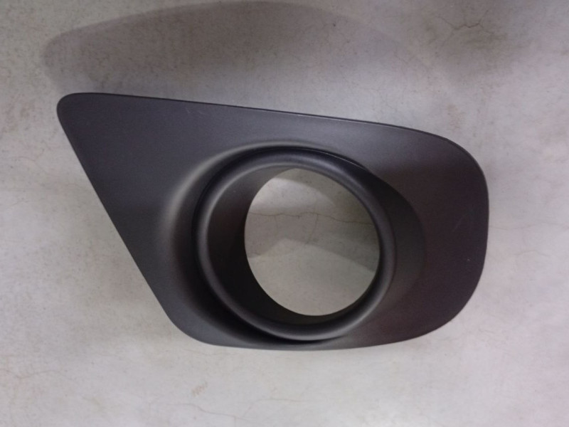 Решітка бампера ліва Dodge Journey SXT 12-19 (Китай) 68088687AA