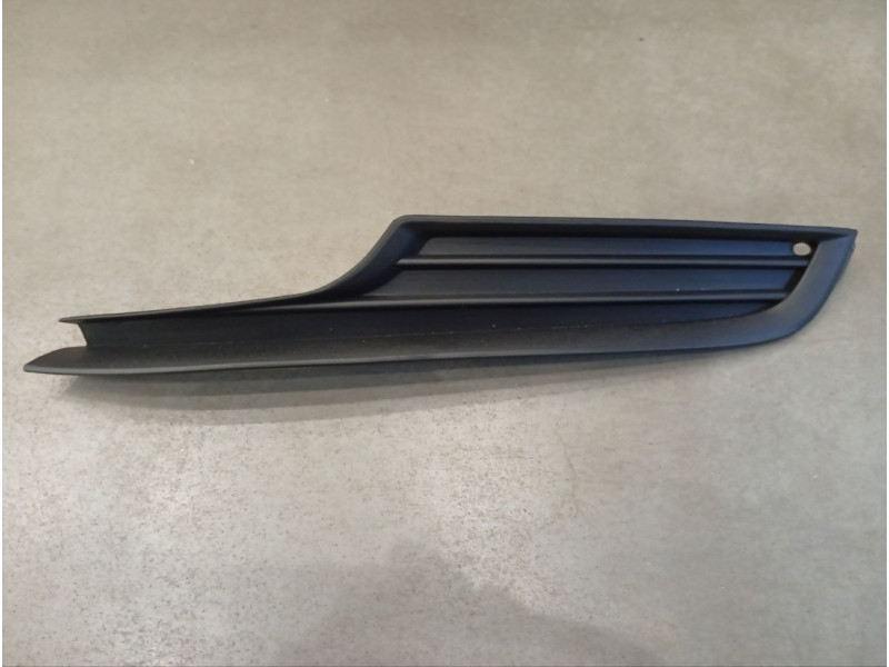 Решітка бампера ліва VW Golf 7 2013-2017 FPS 5G08536659B9