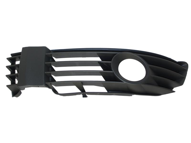 Решітка бампера ліва VW Passat B5 00-05 з отв. (Тайвань) 3B0853665J