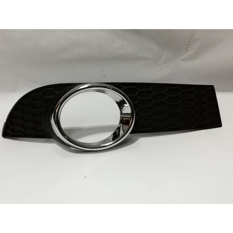 Решітка бампера права Chevrolet Aveo T255 08-11 хетчбек (FPS) 96808146