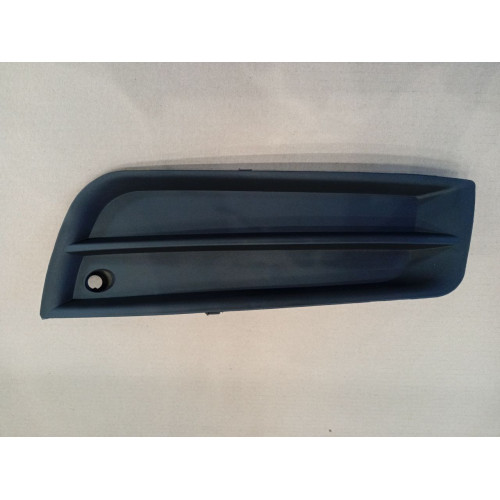 Решітка переднього бампера права Chevrolet Cruze 2009-2012 закрита FPS 94831150