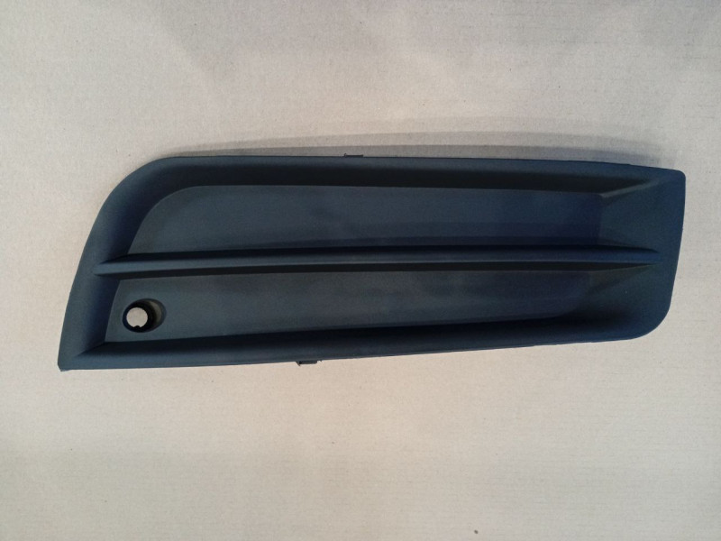 Решітка бампера права Chevrolet Cruze 09-12 закрита (FPS) 94831150