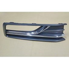 Решітка бампера права VW Passat B8 15-19 USA з отв. (FPS) 561854662HRYP	