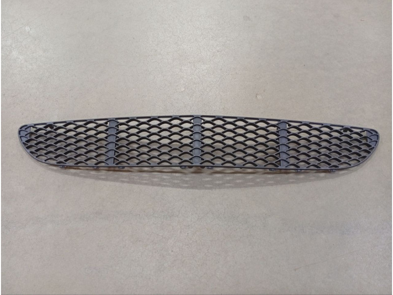Решітка бампера середня Mercedes S W211 02-06 Classic, Elegance (FPS) A2118850053