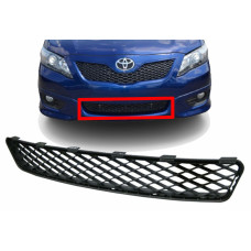 Решітка бампера середня Toyota Camry SE XV45 10-11 (Signeda) 5311206170