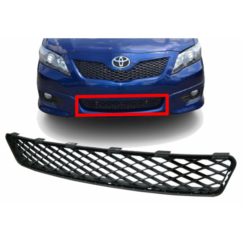 Решітка бампера середня Toyota Camry SE XV45 10-11 (Signeda) 5311206170