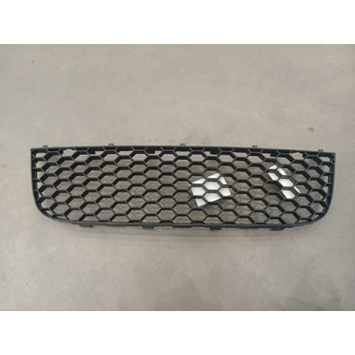 Решітка бампера середня VW Golf 5 2004-2009 GTi FPS 1K0853677B