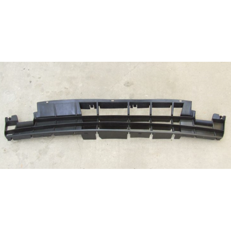 Решітка бампера VW Passat B3 88-93 (FPS) 357853677B