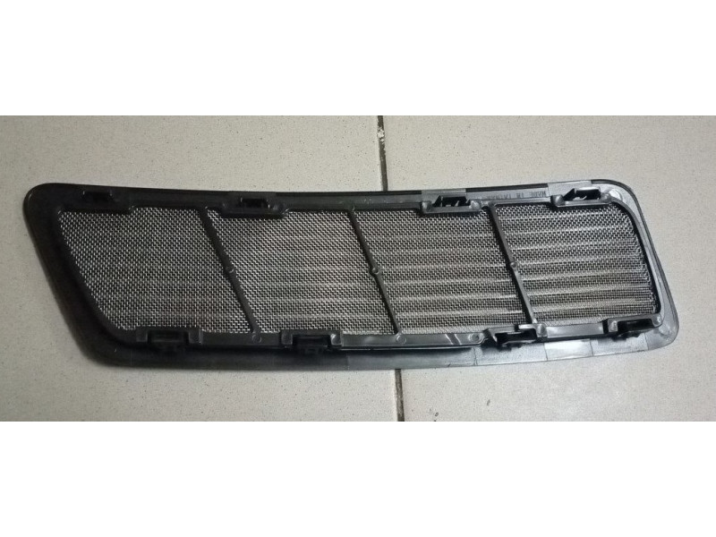 Решітка капоту ліва Ford Transit 14- (Тайвань)