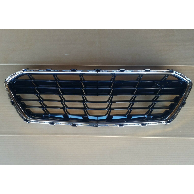 Решітка переднього бампера Chevrolet Cruze 16- середня (Signeda) 84009674