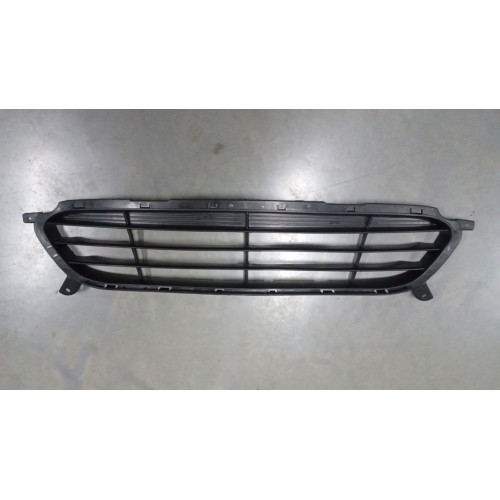 Решітка переднього бампера Hyundai Accent 4 2010-2015 (Elit) 86561-1R000