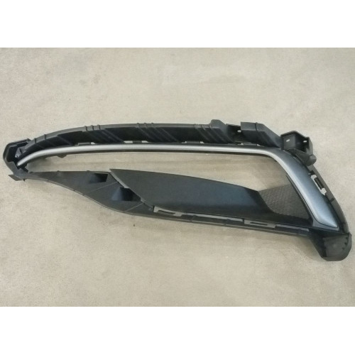 Решітка переднього бампера ліва Hyundai Sonata LF Sport 2014-2017 (TP) з отв. під DRL 86521C2310