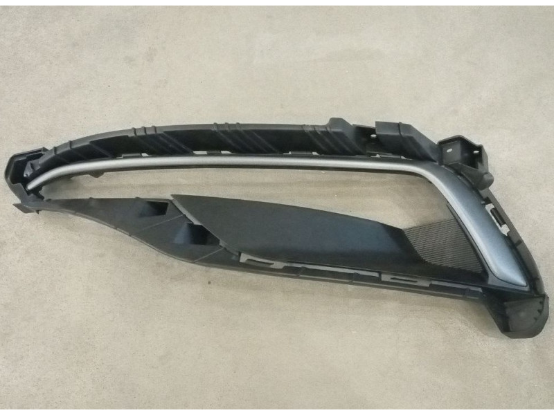 Решітка переднього бампера ліва Hyundai Sonata LF Sport 14-17 (TP) з отв. під DRL 86521C2310