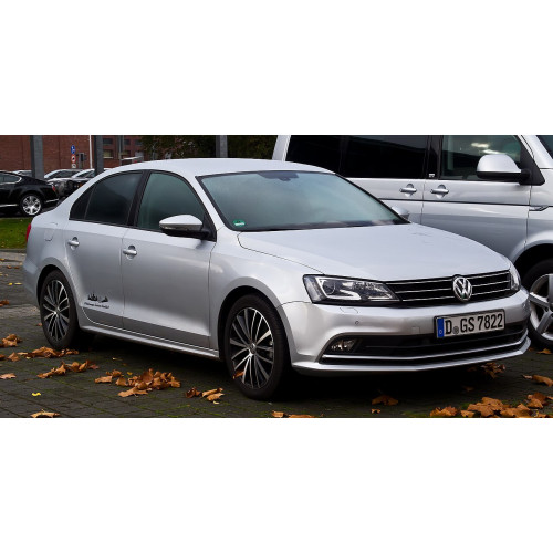 Решітка переднього бампера ліва VW Jetta 6 2015-2018 з отв. FPS 5C6853665E