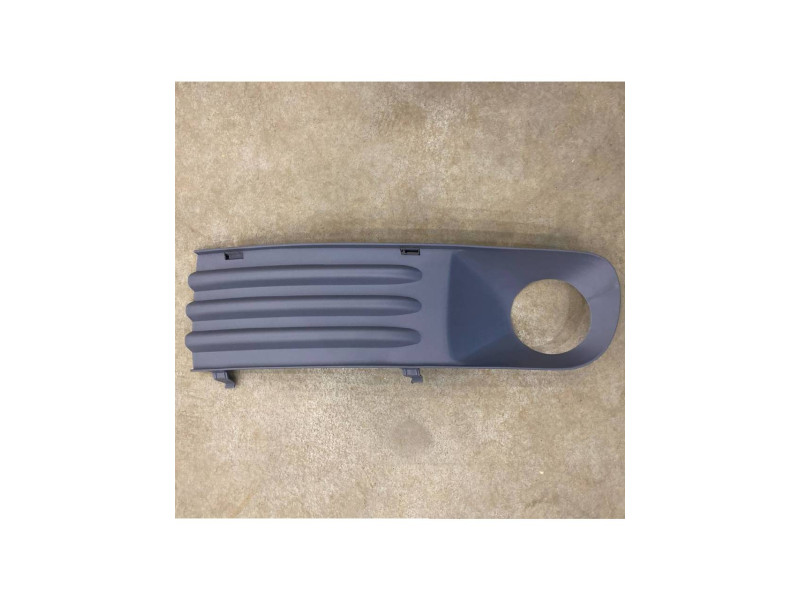 Решітка переднього бампера ліва з отвором VW Transporter T5 2003-2009 (Tempest) 7H08074907G9