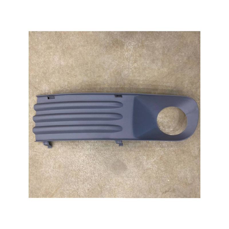 Решітка переднього бампера ліва з отвором VW Transporter T5 2003-2009 (Tempest) 7H08074907G9
