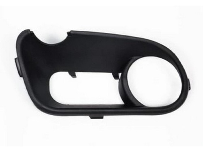 Решітка переднього бампера нижня ліва VW Touareg 02-06 (Тайвань) без сітки, з отв. під ПТФ 7L6853663