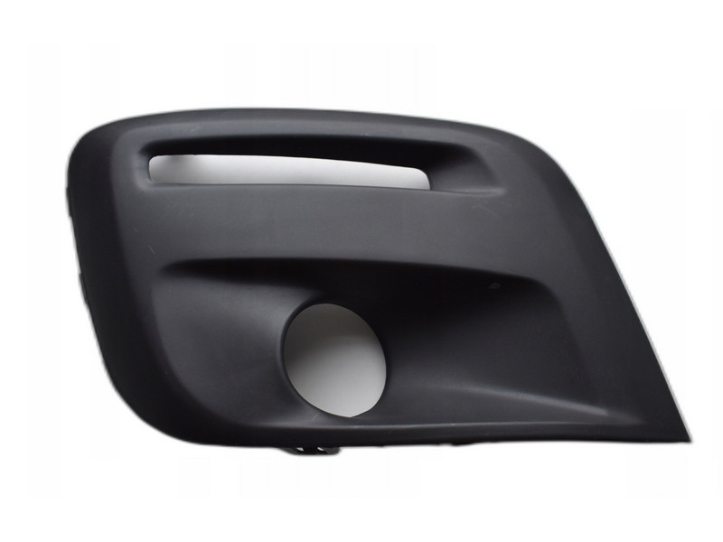 Решітка переднього бампера права Citroen Berlingo, Peugeot Partner 15-18 (Тайвань) з отвором 9810965777