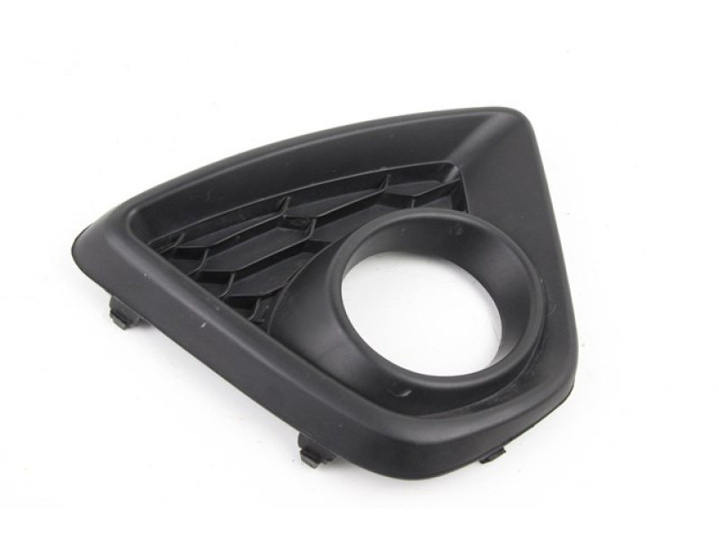 Решітка переднього бампера права Mazda CX-5 2012-2015 (TP) KD5350C11