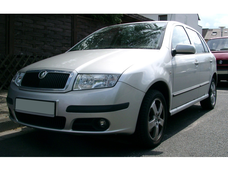 Решітка переднього бампера права Skoda Fabia I 2005-2007 рестайлінг DPA без отв. під ПТФ 6Y0807368B