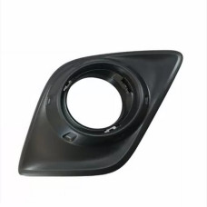 Решітка бампера права без окуляра, з отвором Toyota Hilux 2015- Тайвань 521270K170