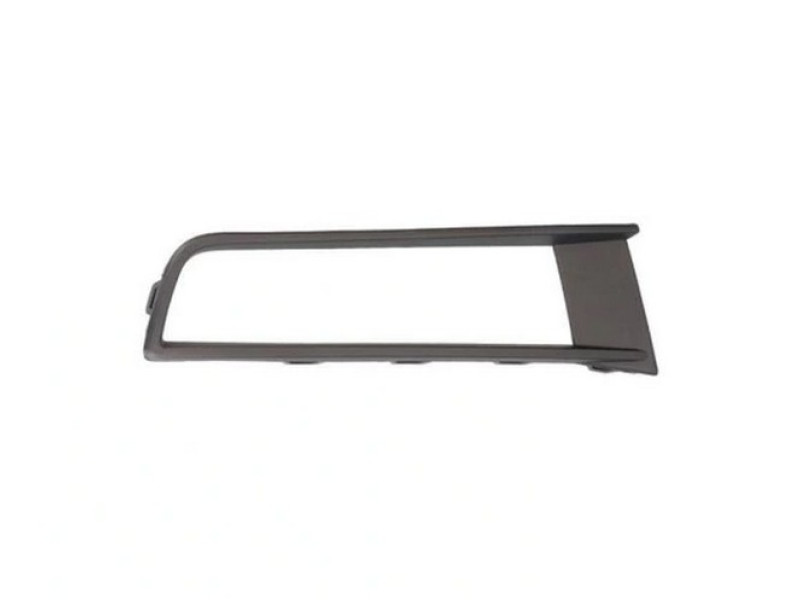 Решітка переднього бампера права VW Touran 15- (Тайвань) з отв. 5TA853666C9B9