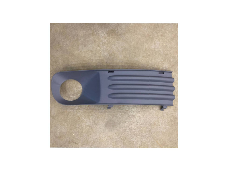 Решітка переднього бампера права з отвором VW Transporter T5 2003-2009 (Tempest) 7H0807490B7G9
