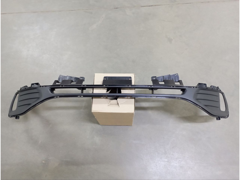 Решітка переднього бампера середня Kia Sportage SL 10-13 Korea (Тайвань) 865613W000