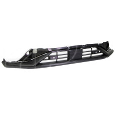 Решітка переднього бампера середня Nissan Juke 19- (Тайвань) з отв. під п/тронік