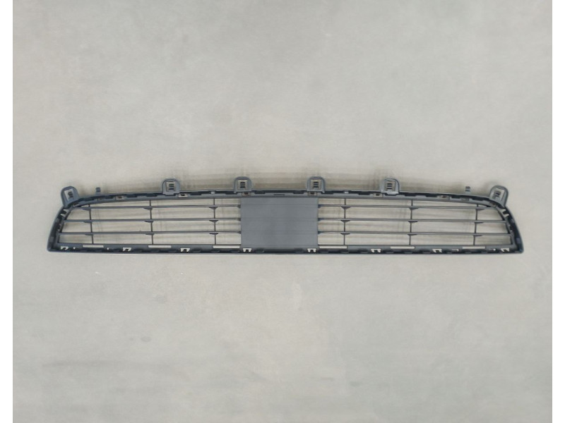 Решітка переднього бампера середня нижня BMW X5 F15 Base 14-18 (Тайвань) під круїз 51117325483