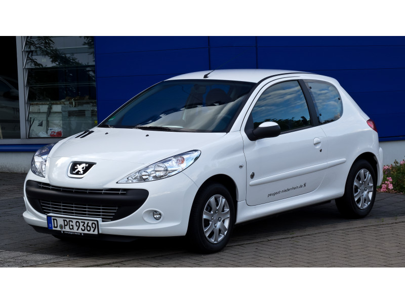 Решітка переднього бампера середня Peugeot 206 PLUS 2009-2012 FPS 1611095280