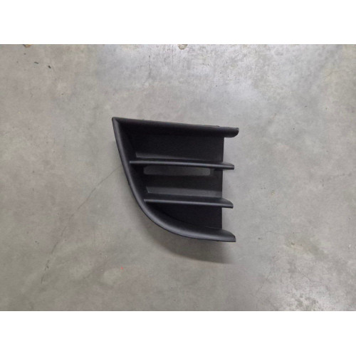 Решітка переднього бампера права Skoda Octavia A5 2009-2013 (Tempest) 1Z0853666C9B9